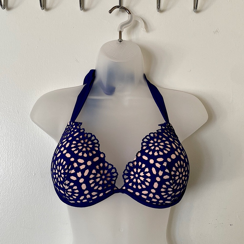 NWOT Shade & Shore Blue Lace Like Swimsuit Top Size 36 C